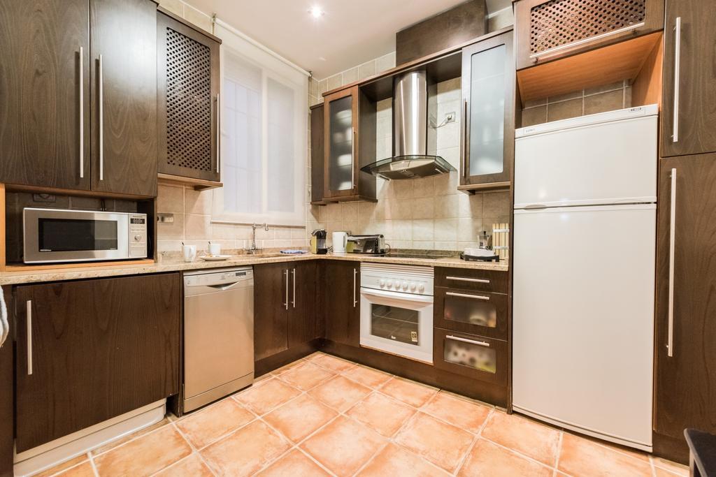 Downtown Jacuzzi Appartement Madrid Buitenkant foto